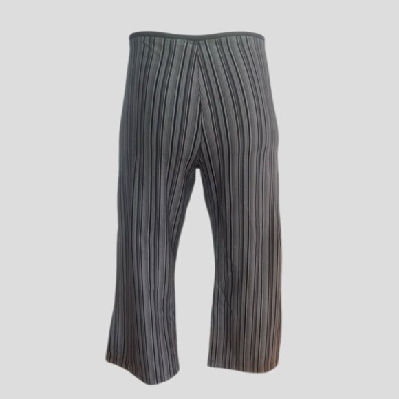 Nike Striped Stretch Pull On Capris - Picture 2 of 10